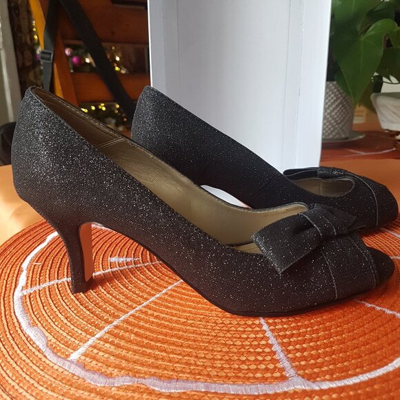 Caparros Shoes - Glitter toeless heel